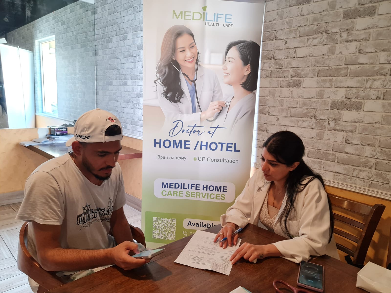 When to go to hospital instead of calling a hotel doctor